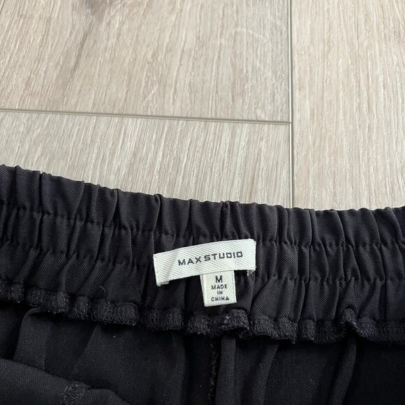 Max Studio Women’s Black High Rise Pull On Short Sz M - Picture 2 of 8